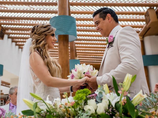 La boda de Omar y Cinthia en Bahía de Banderas, Nayarit 54