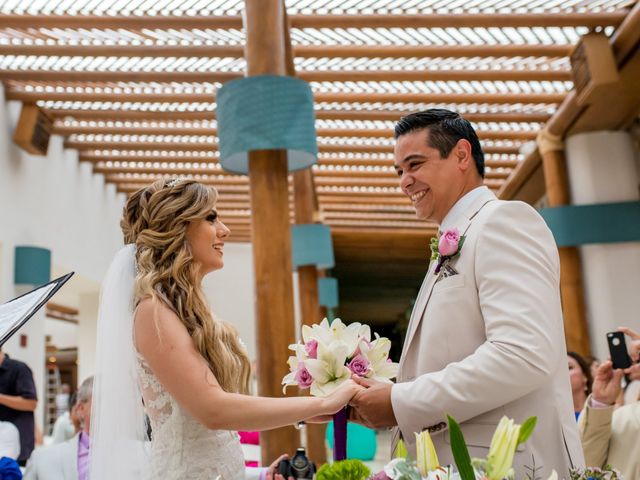 La boda de Omar y Cinthia en Bahía de Banderas, Nayarit 56