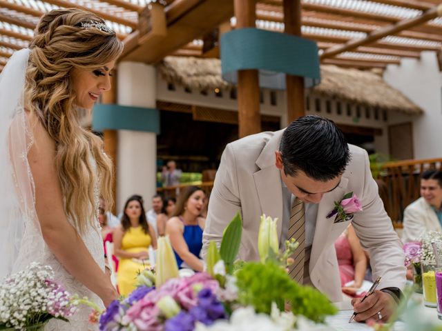 La boda de Omar y Cinthia en Bahía de Banderas, Nayarit 77