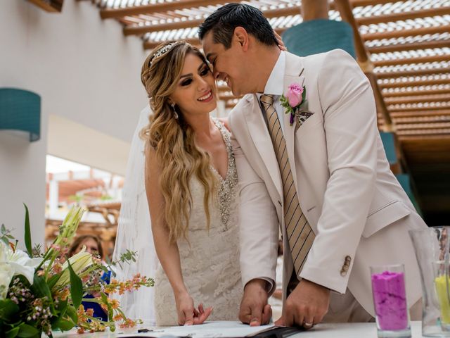 La boda de Omar y Cinthia en Bahía de Banderas, Nayarit 81