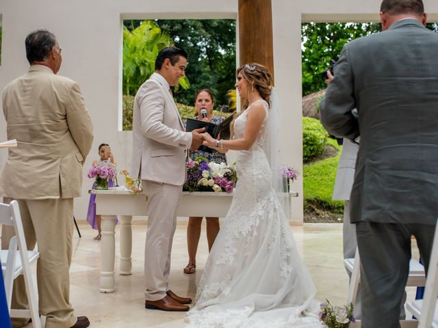 La boda de Omar y Cinthia en Bahía de Banderas, Nayarit 87