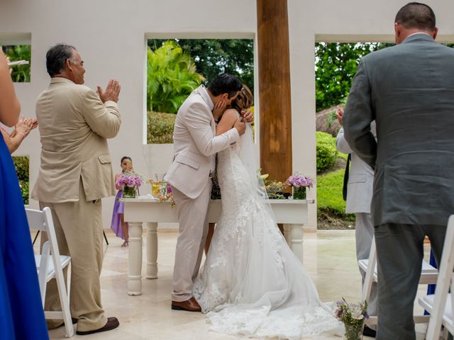 La boda de Omar y Cinthia en Bahía de Banderas, Nayarit 89