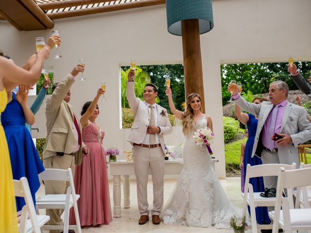 La boda de Omar y Cinthia en Bahía de Banderas, Nayarit 96