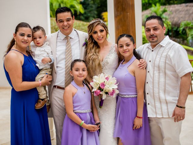 La boda de Omar y Cinthia en Bahía de Banderas, Nayarit 98