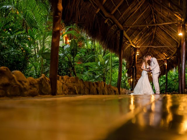 La boda de Omar y Cinthia en Bahía de Banderas, Nayarit 100