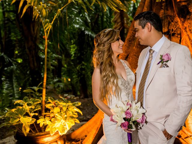 La boda de Omar y Cinthia en Bahía de Banderas, Nayarit 105