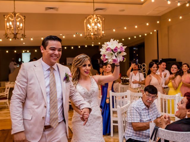 La boda de Omar y Cinthia en Bahía de Banderas, Nayarit 107