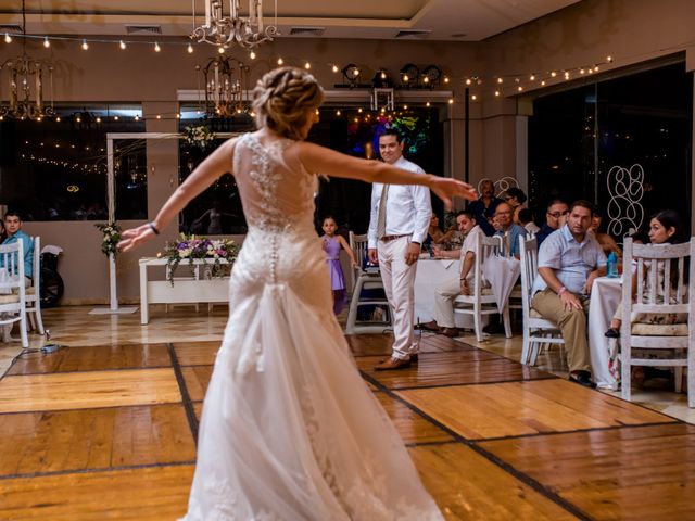 La boda de Omar y Cinthia en Bahía de Banderas, Nayarit 108