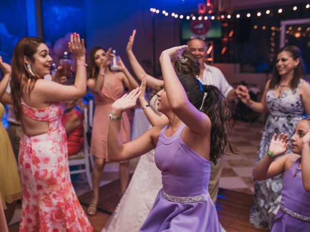 La boda de Omar y Cinthia en Bahía de Banderas, Nayarit 124