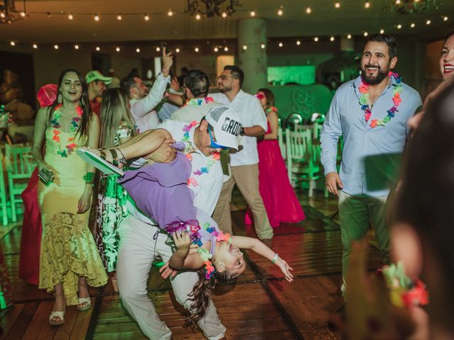 La boda de Omar y Cinthia en Bahía de Banderas, Nayarit 153