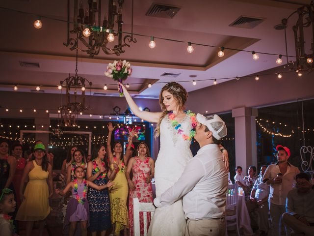 La boda de Omar y Cinthia en Bahía de Banderas, Nayarit 167