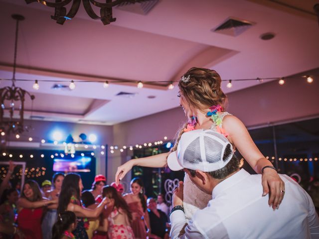 La boda de Omar y Cinthia en Bahía de Banderas, Nayarit 169