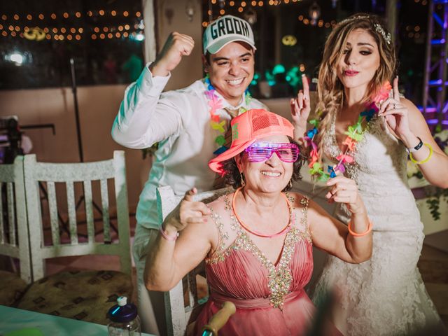 La boda de Omar y Cinthia en Bahía de Banderas, Nayarit 196