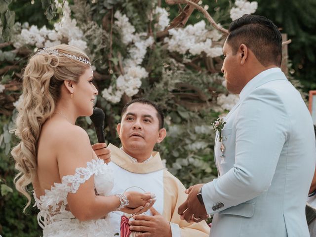 La boda de José y Lénica en Acapulco, Guerrero 19