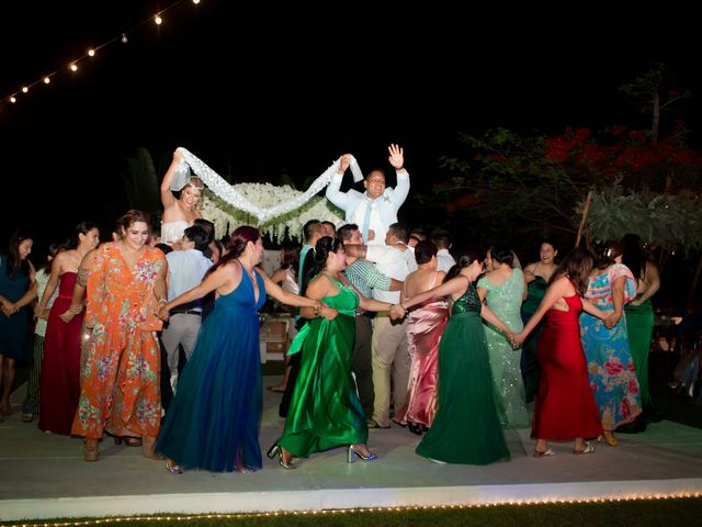 La boda de José y Lénica en Acapulco, Guerrero 45