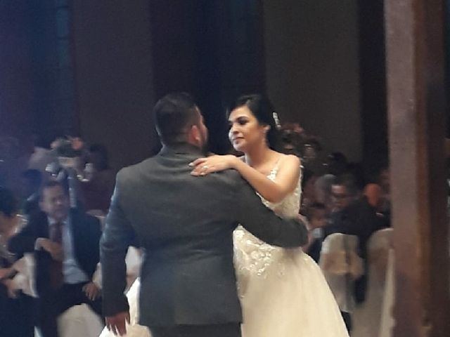 La boda de Roberto  y Janeth  en Uruapan, Michoacán 22