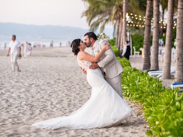 La boda de Sergio y Sofía en Bahía de Banderas, Nayarit 14