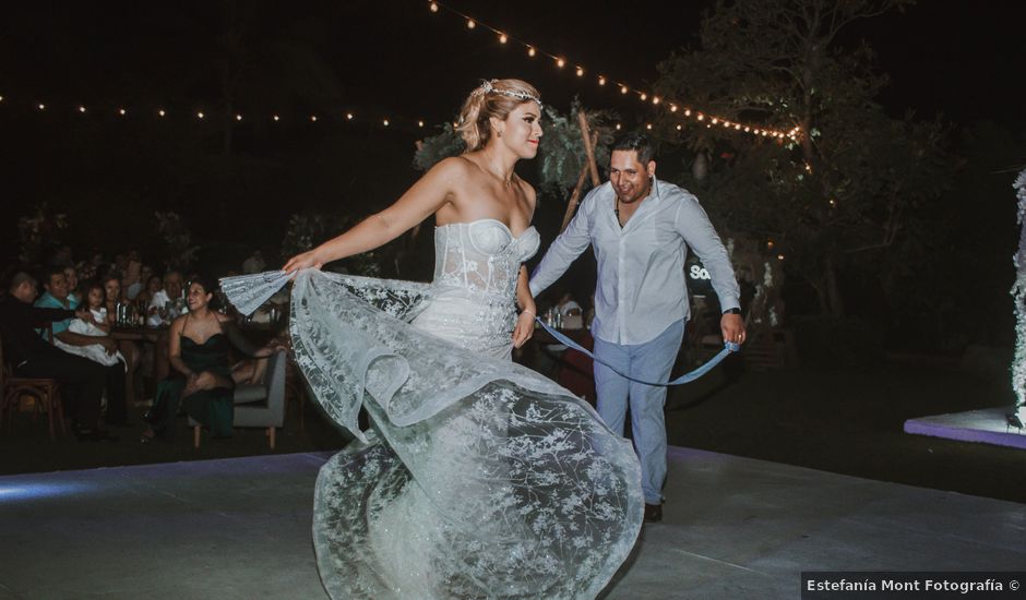 La boda de José y Lénica en Acapulco, Guerrero