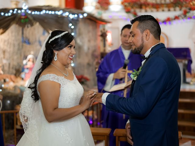 La boda de Roberto y Laura en Colima, Colima 8