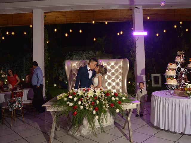 La boda de Oscar Delgado y Claudia Mejia  en Tonalá, Jalisco 16