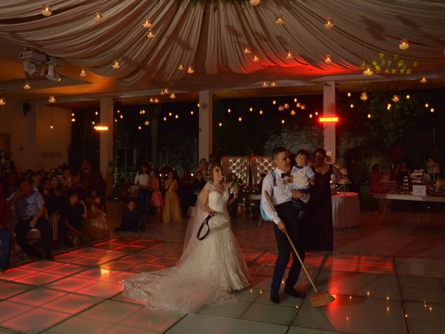 La boda de Oscar Delgado y Claudia Mejia  en Tonalá, Jalisco 31