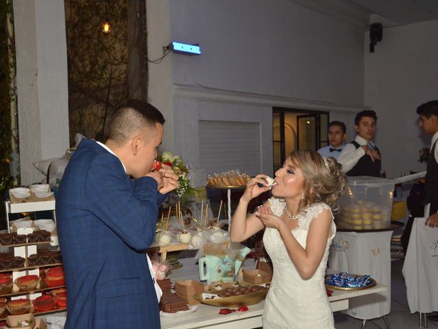 La boda de Oscar Delgado y Claudia Mejia  en Tonalá, Jalisco 33