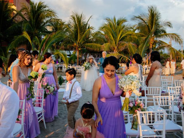 La boda de Alejandro y Anarsis en Ixtapa Zihuatanejo, Guerrero 36