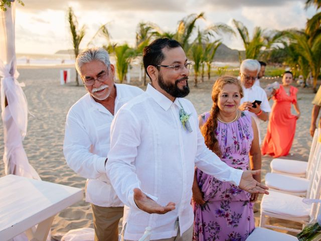 La boda de Alejandro y Anarsis en Ixtapa Zihuatanejo, Guerrero 43
