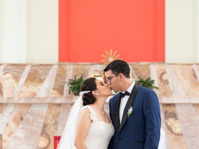La boda de Miguel y Geraldine en Colima, Colima 4
