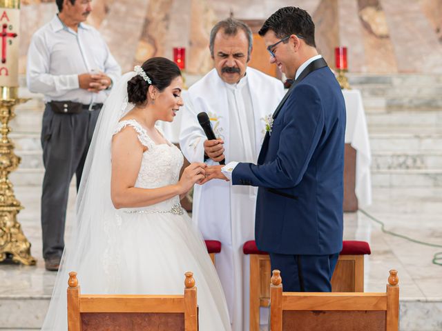 La boda de Miguel y Geraldine en Colima, Colima 6