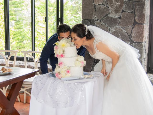 La boda de Miguel y Geraldine en Colima, Colima 17
