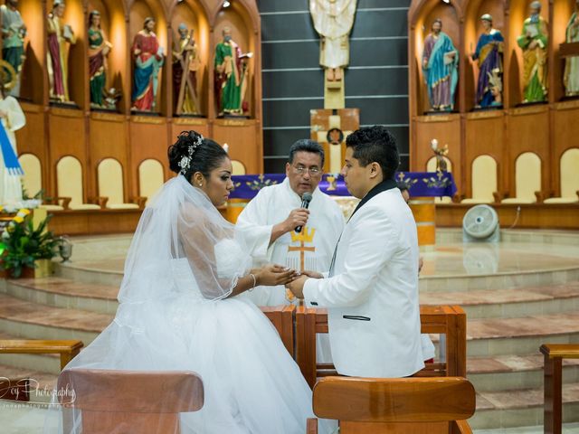 La boda de Jonathan  y Samara  en Minatitlán, Veracruz 5