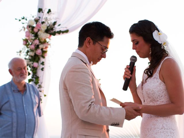 La boda de Vic y Steph en Acapulco, Guerrero 17