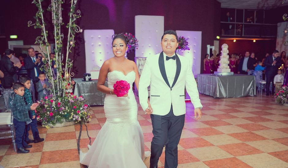 La boda de Jonathan  y Samara  en Minatitlán, Veracruz