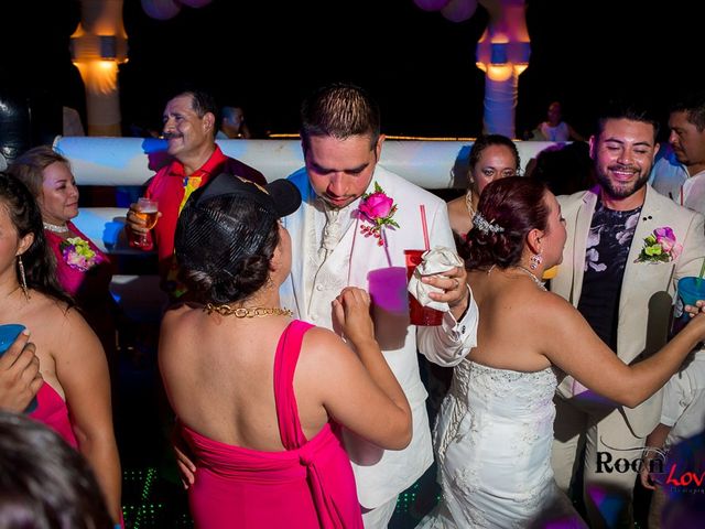La boda de Ángel Eduardo y Alejandra en Puerto Aventuras, Quintana Roo 14