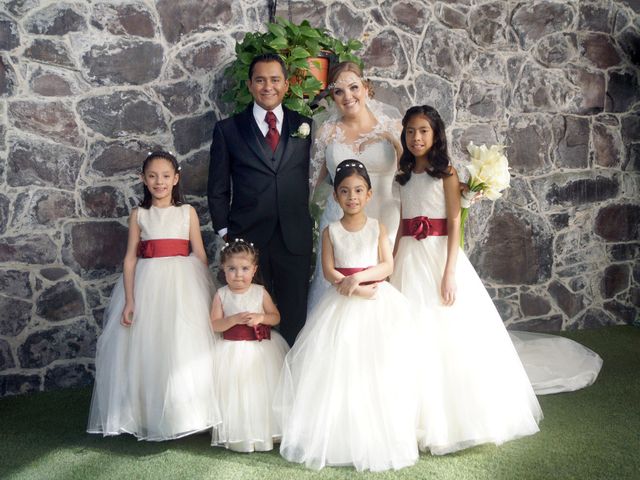 La boda de Ileana y Erving  en Guadalajara, Jalisco 35