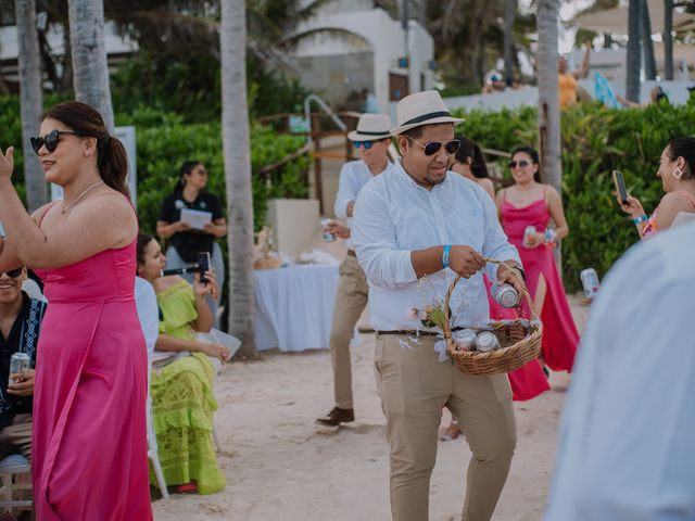 La boda de Rodrigo y Erika en Cancún, Quintana Roo 39