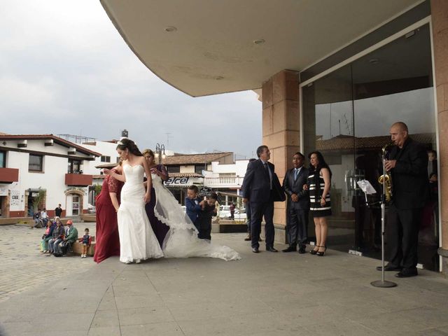 La boda de Javier y Fernanda en Temascalcingo, Estado México 14