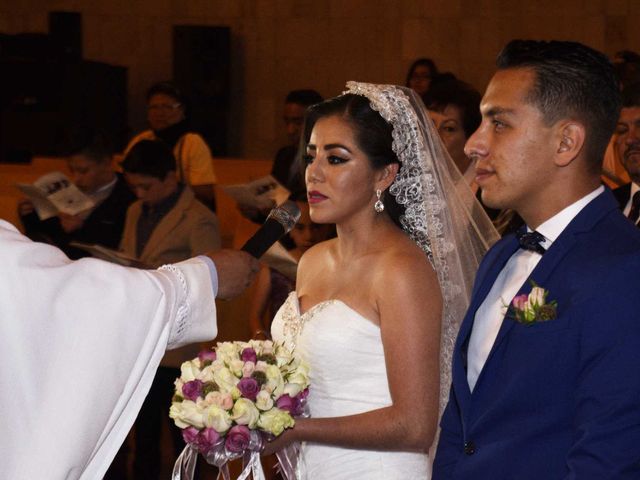 La boda de Javier y Fernanda en Temascalcingo, Estado México 23