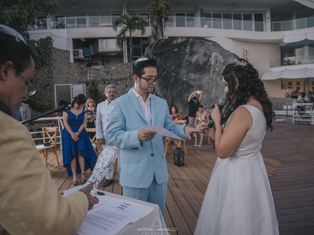 La boda de Alejandra y Mario en Acapulco, Guerrero 35