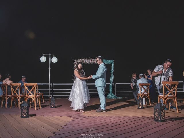 La boda de Alejandra y Mario en Acapulco, Guerrero 61