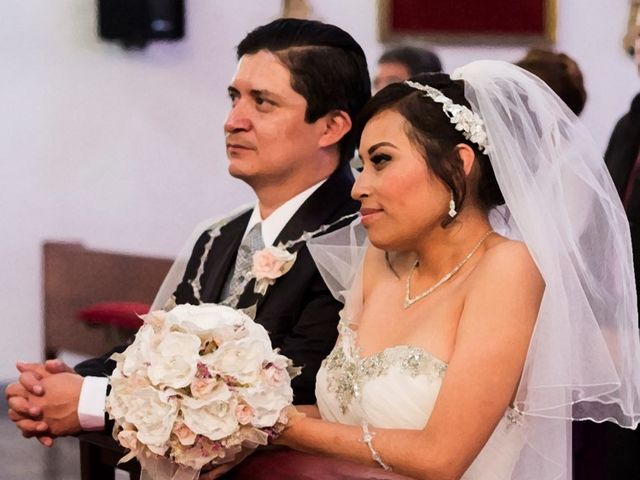 La boda de Jonathan  y Carolina en Coyoacán, Ciudad de México 26