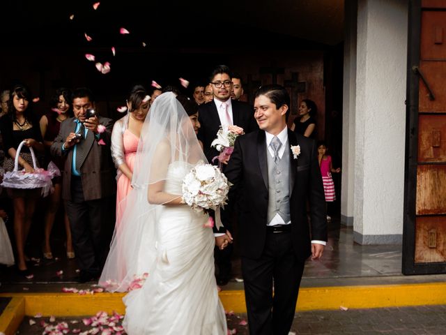La boda de Jonathan  y Carolina en Coyoacán, Ciudad de México 39