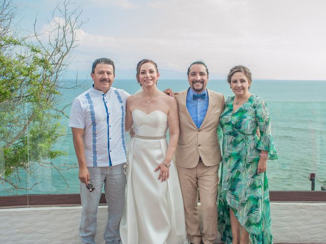 La boda de Edel y Raquel en Bahía de Banderas, Nayarit 17