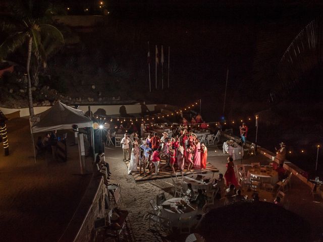La boda de Edel y Raquel en Bahía de Banderas, Nayarit 41