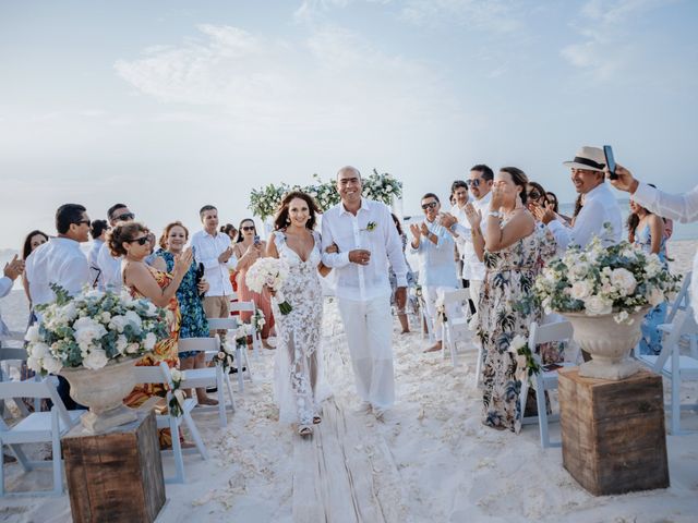 La boda de Alfredo y Adriana en Cancún, Quintana Roo 2