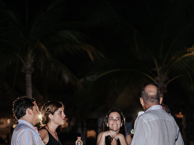 La boda de Alfredo y Adriana en Cancún, Quintana Roo 21
