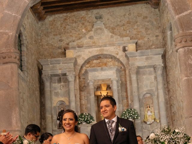 La boda de Fernando y Paulina en Zitácuaro, Michoacán 10