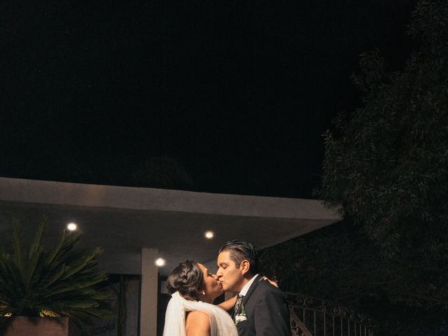 La boda de Fernando y Paulina en Zitácuaro, Michoacán 24
