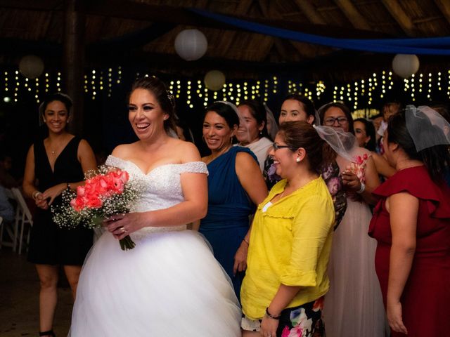 La boda de Marco y Nagheli en Veracruz, Veracruz 33